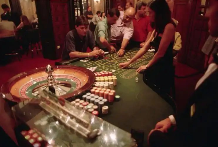 Live Baccarat မြန်မာ MMK Real Dealer